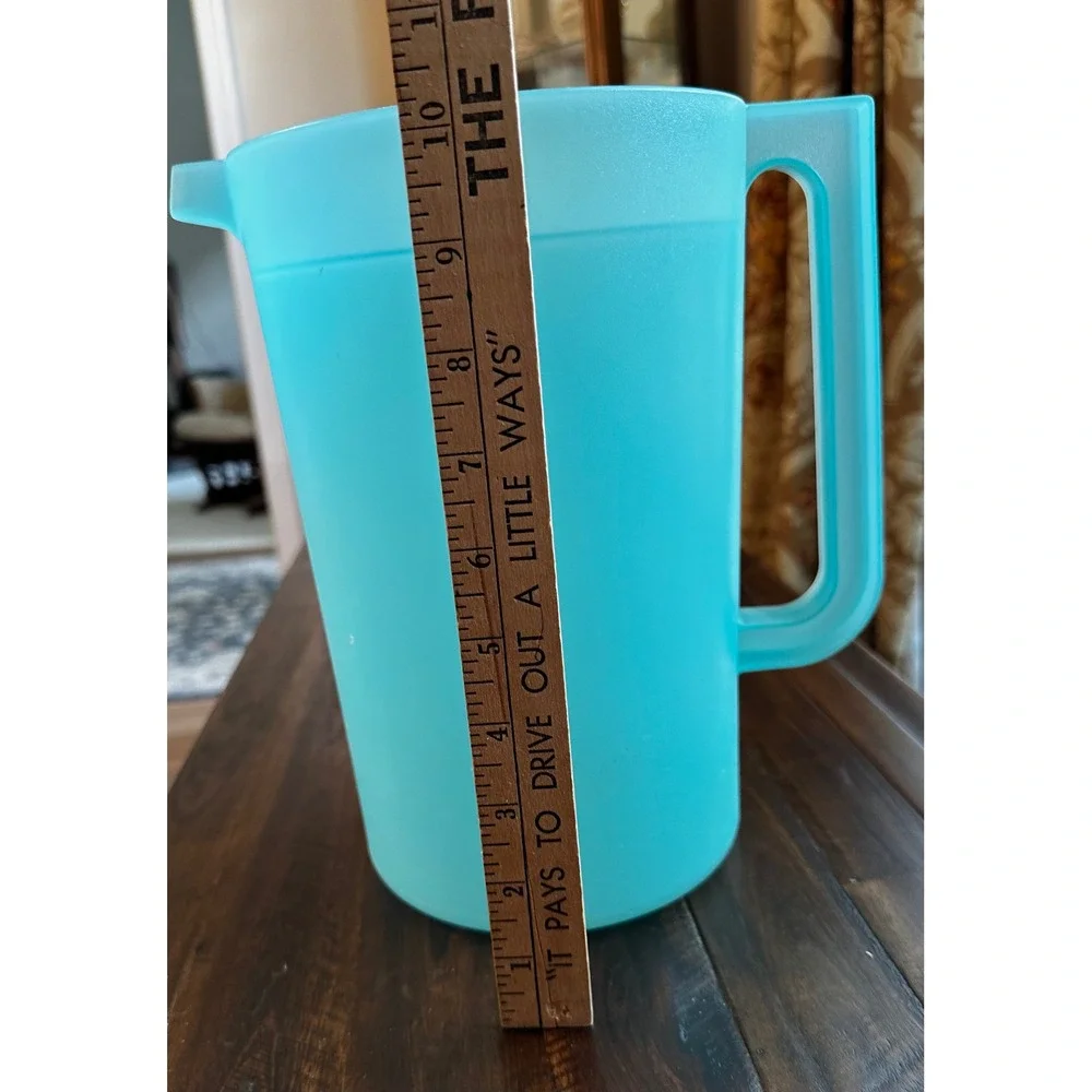 Vintage Tupperware Turquoise Blue Plastic Pitcher 1416-1 No Lid 9 Inch 2 Quart